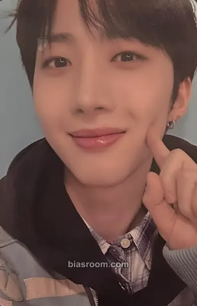 PENTAGON - Hui -  Whu Is Me: Complex Album album photocard solo album