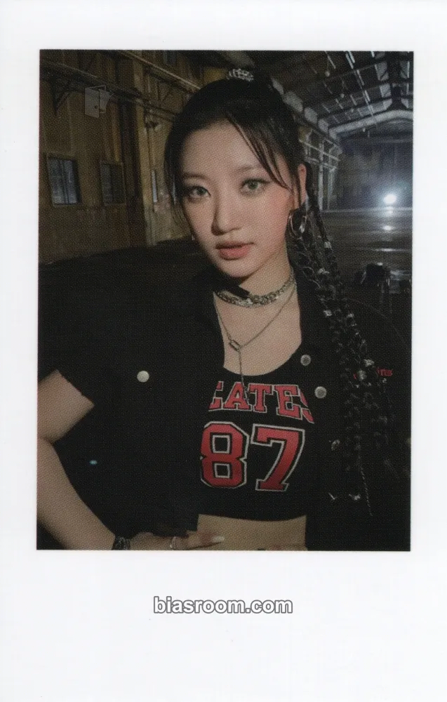 Siyoon The Billage of Perception: Chapter Two Photocard - Billlie - Billlie K-pop photocard