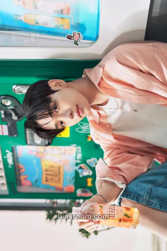 Jaehyun BOYNEXTDOOR x TEAZLE: MY TEAZLE COLLECTION Photocard - BOYNEXTDOOR - BOYNEXTDOOR K-pop photocard