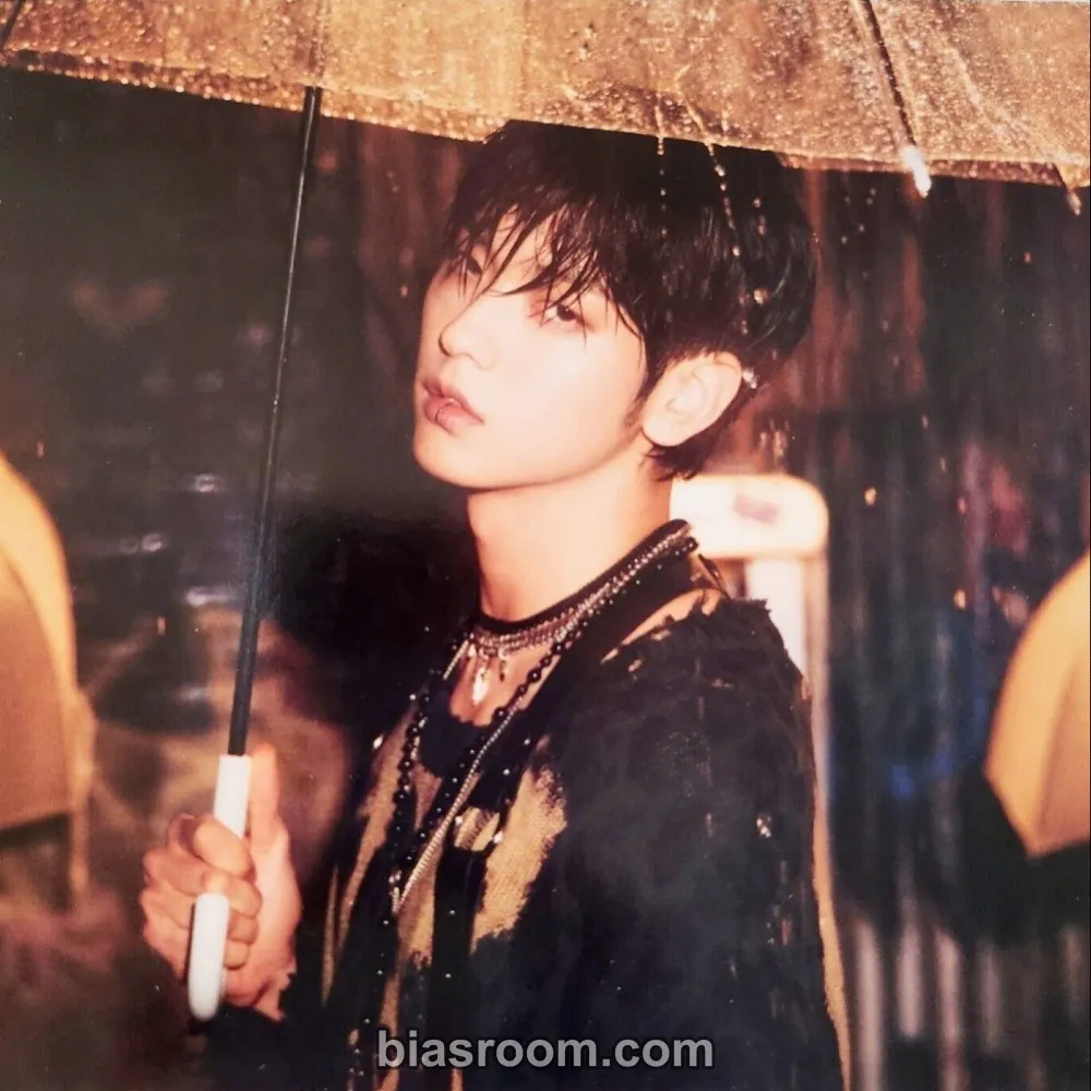 Soobin The Name Chapter: Freefall Photocard - TOMORROW X TOGETHER - TOMORROW X TOGETHER K-pop photocard