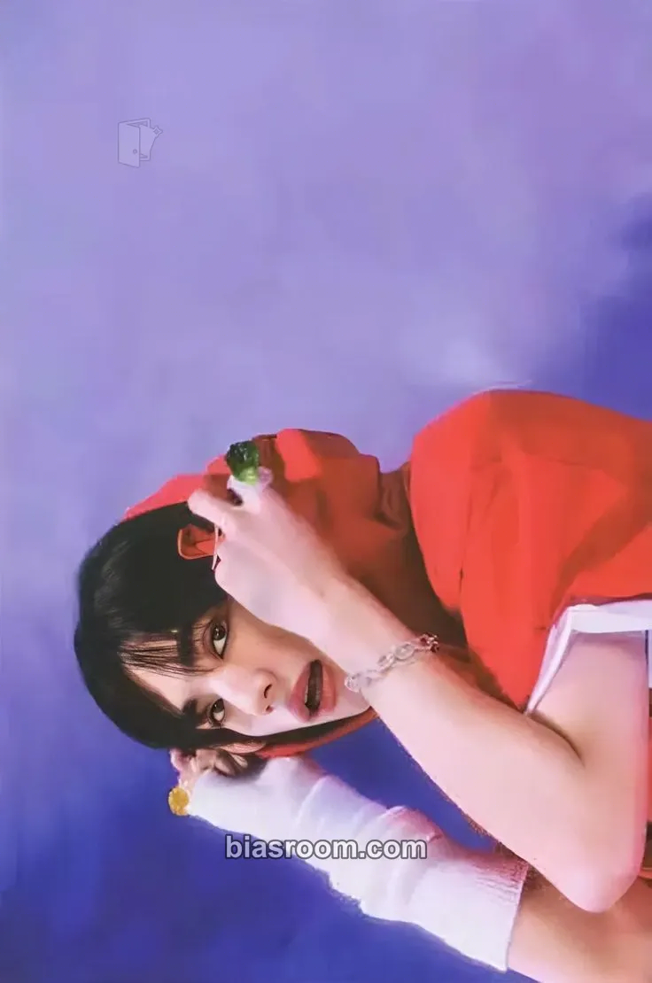 Hyunjin 2025 Season's Greetings - The Street Kids Photocard - Stray Kids - Stray Kids K-pop photocard