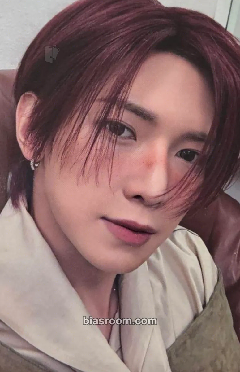 Yeosang GOLDEN HOUR : Part.3 'In Your Fantasy Edition' Photocard - ATEEZ - ATEEZ K-pop photocard