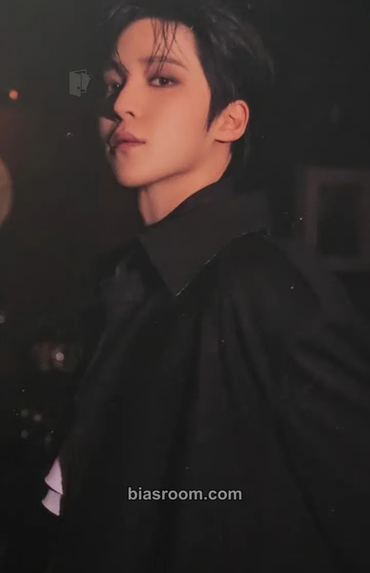 Yunho GOLDEN HOUR : Part.3 'In Your Fantasy Edition' Photocard - ATEEZ - ATEEZ K-pop photocard