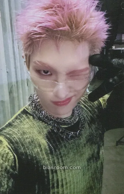 Mingi THE WORLD EP.2 : OUTLAW Photocard - ATEEZ - ATEEZ K-pop photocard