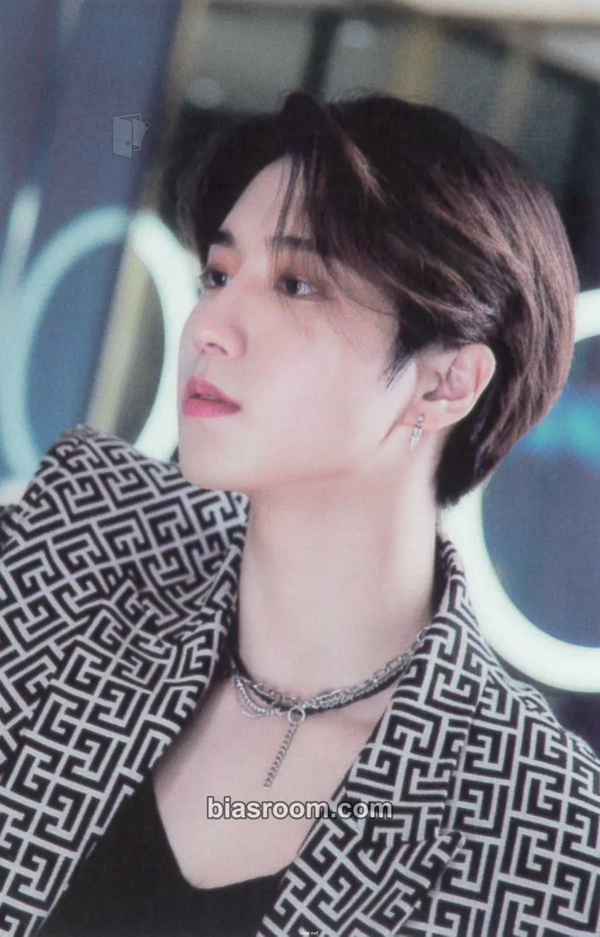 HAN ‘Stay In STAY’ in Jeju Third Photobook Photocard - Stray Kids - Stray Kids K-pop photocard