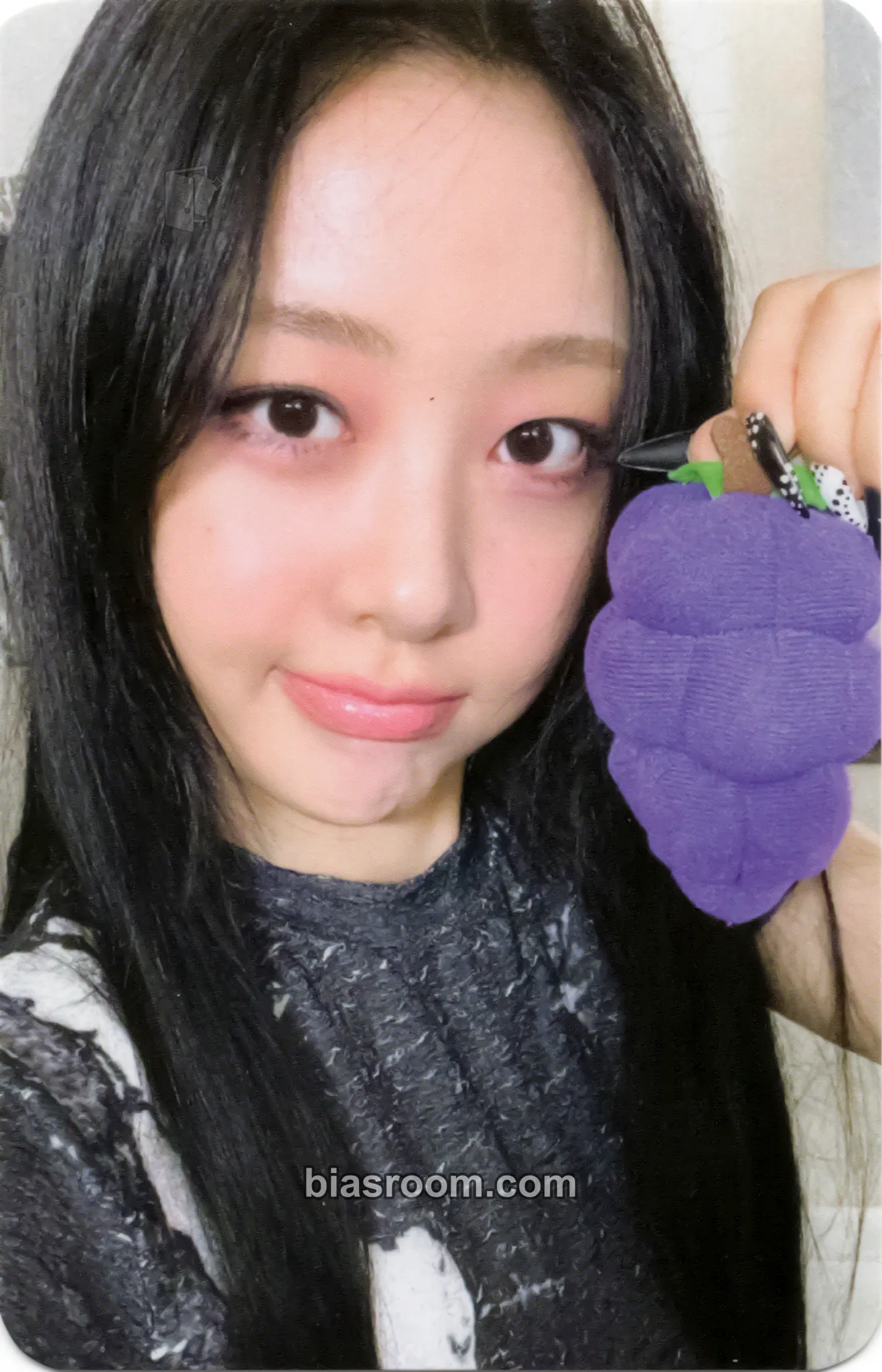 Yves Soft error Photocard - Yves - Yves K-pop photocard