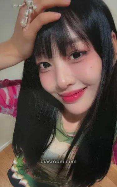 Yves Soft error Photocard - Yves - Yves K-pop photocard