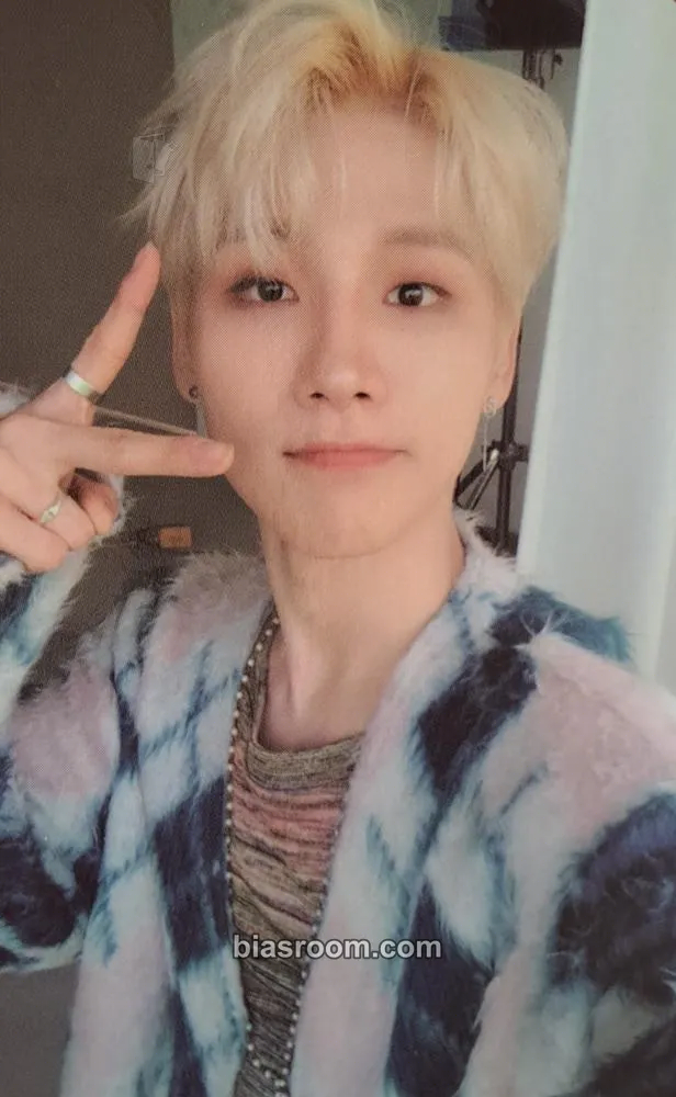 Woong B:COMPLETE Photocard - AB6IX - AB6IX K-pop photocard