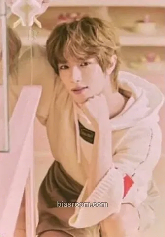 Beomgyu Birthday Merch Photocard - TOMORROW X TOGETHER - TOMORROW X TOGETHER K-pop photocard