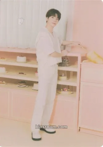 Taehyun Birthday Merch Photocard - TOMORROW X TOGETHER - TOMORROW X TOGETHER K-pop photocard