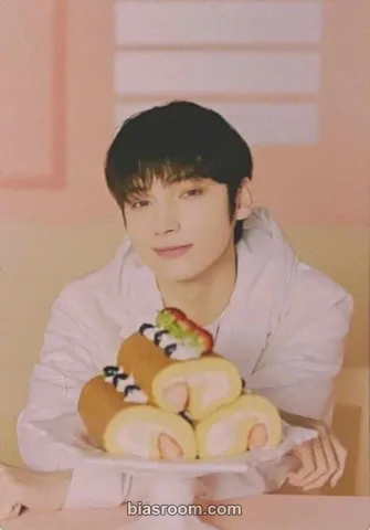 Huening Kai Birthday Merch Photocard - TOMORROW X TOGETHER - TOMORROW X TOGETHER K-pop photocard