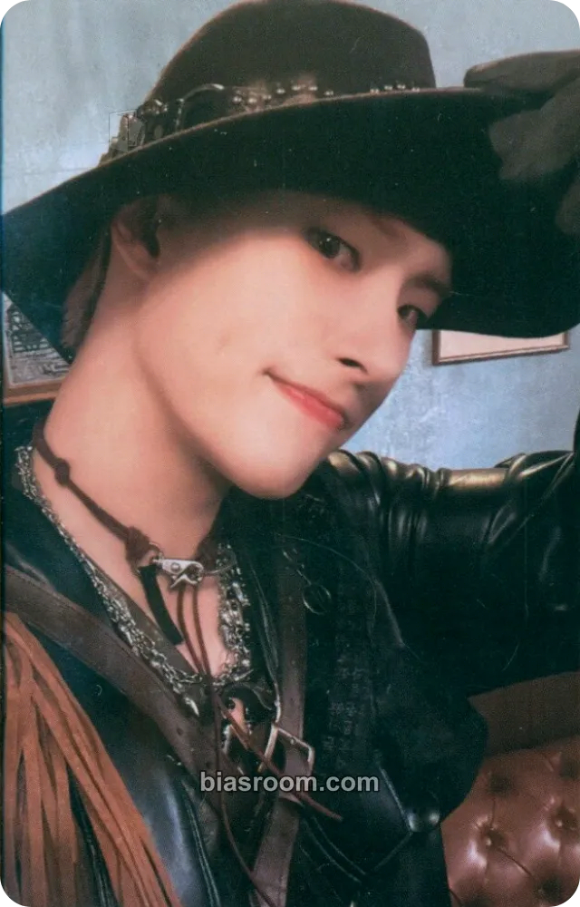 Mingi THE WORLD EP.2 : OUTLAW Photocard - ATEEZ - ATEEZ K-pop photocard