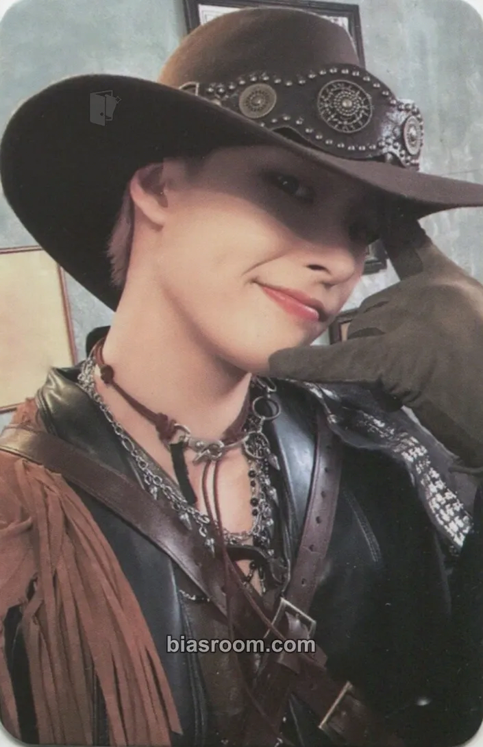 Mingi THE WORLD EP.2 : OUTLAW Photocard - ATEEZ - ATEEZ K-pop photocard
