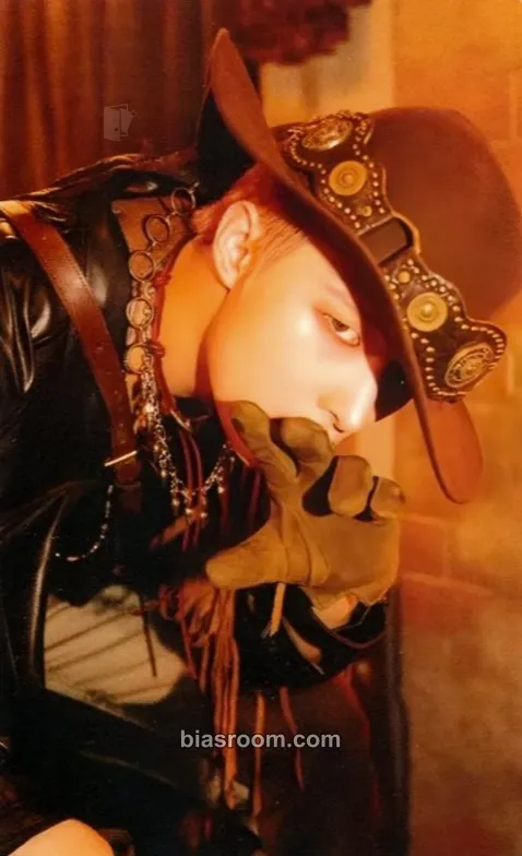 Mingi THE WORLD EP.2 : OUTLAW Photocard - ATEEZ - ATEEZ K-pop photocard