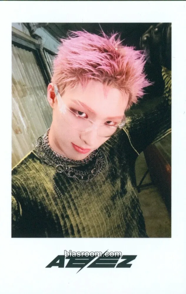 Mingi THE WORLD EP.2 : OUTLAW Photocard - ATEEZ - ATEEZ K-pop photocard