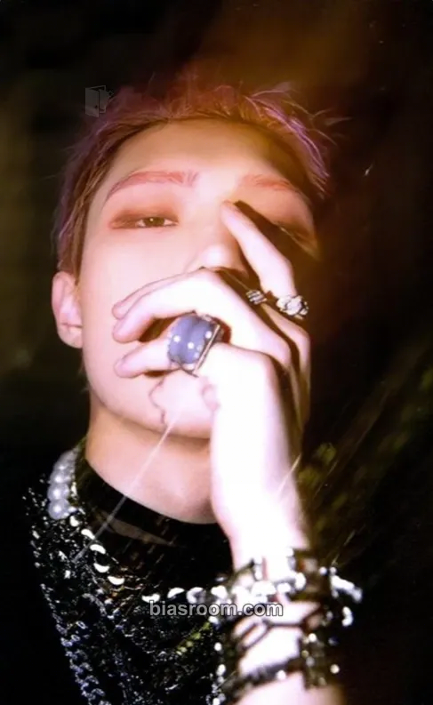 Mingi THE WORLD EP.2 : OUTLAW Photocard - ATEEZ - ATEEZ K-pop photocard