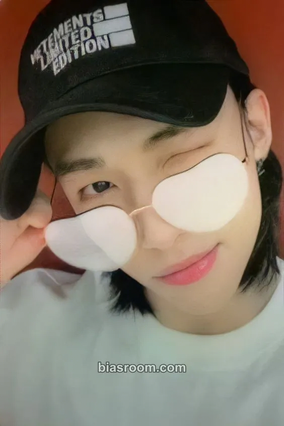 Hyunjin NoEasy Photocard - Stray Kids - Stray Kids K-pop photocard