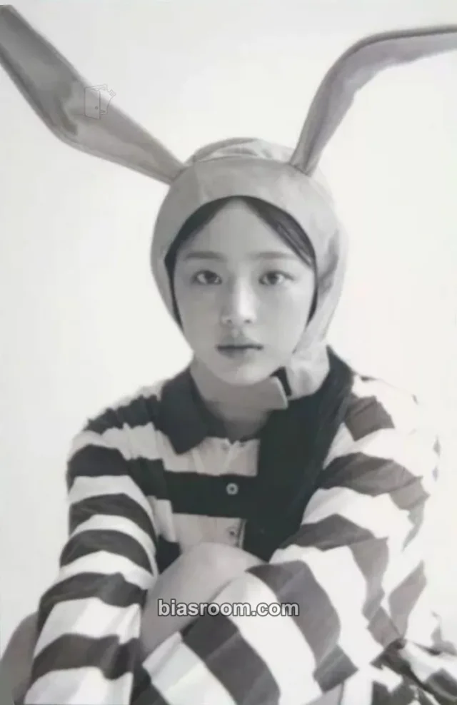 NewJeans - Minji - How Sweet Album pre-order benefit (pob) tower records