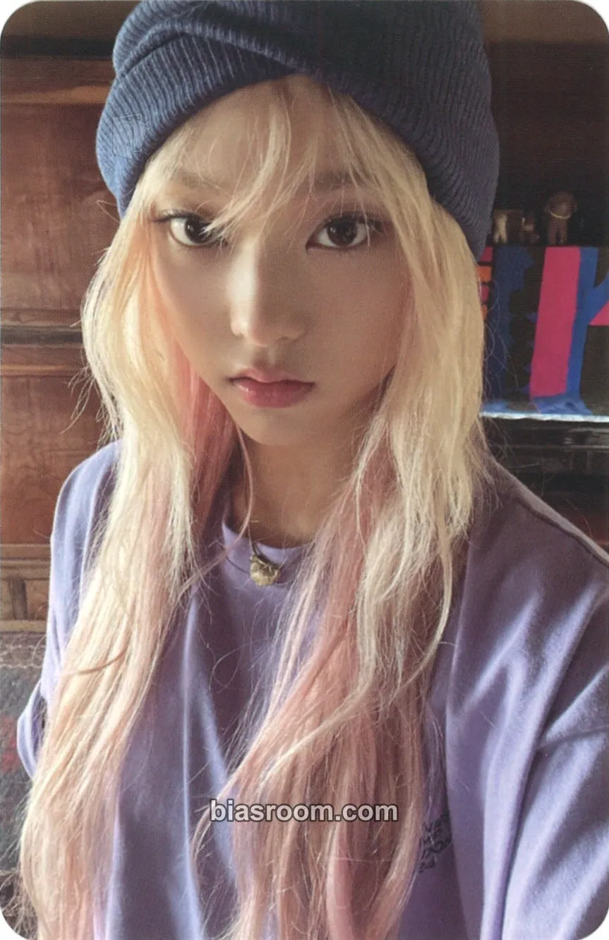 Haerin Supernatural Photocard - NewJeans - NewJeans K-pop photocard