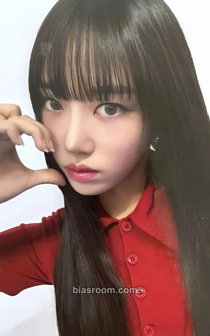 Sooin L'Oréal Paris x MEOVV Photocard - MEOVV - MEOVV K-pop photocard