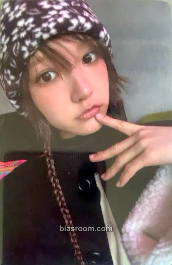 Jiyu UNCUT GEM Photocard - KiiiKiii - KiiiKiii K-pop photocard