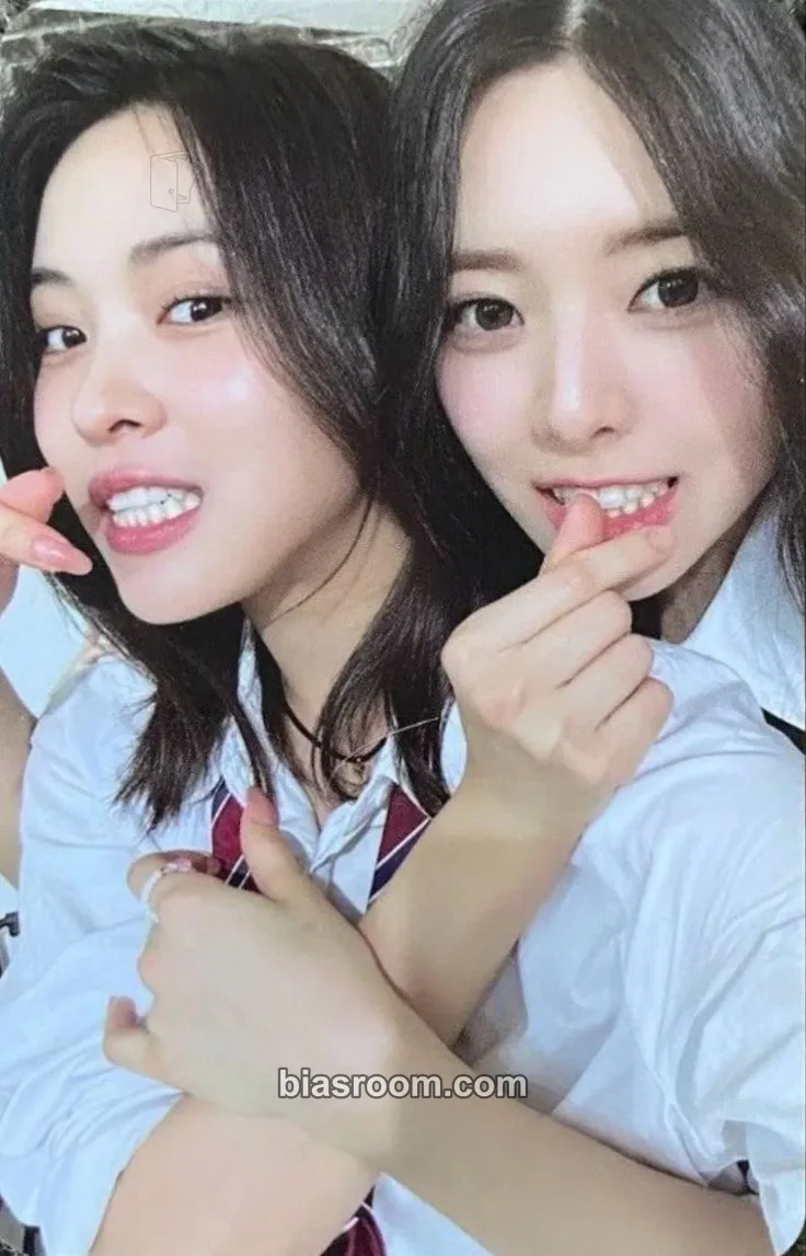 ITZY Official Fanclub MIDZY 3rd Generation Photocard - ITZY - ITZY K-pop photocard