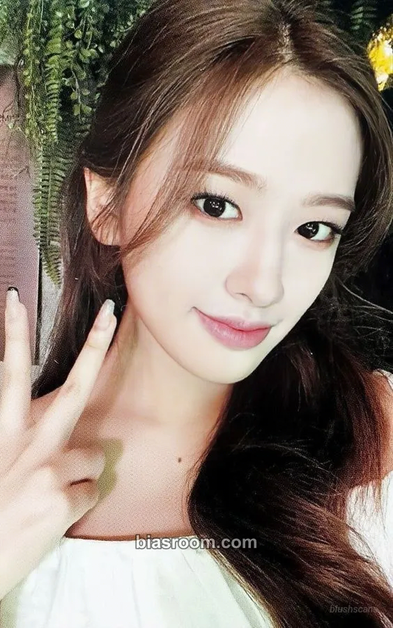 Yujin ELEVEN Photocard - IVE - IVE K-pop photocard