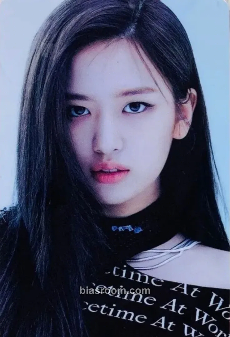 Yujin ELEVEN Photocard - IVE - IVE K-pop photocard