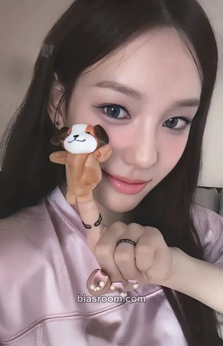 Ryu Sarang N/a Photocard - izna - izna K-pop photocard