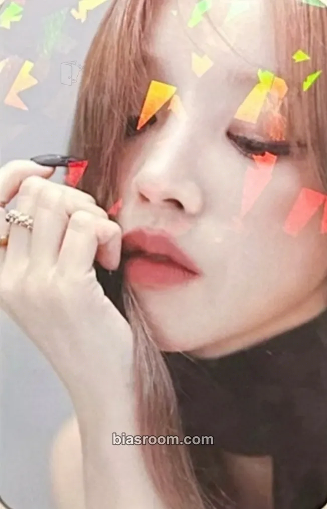 Yuqi 2 Photocard - i-dle - i-dle K-pop photocard