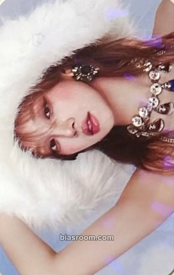 Yuqi 2 Photocard - i-dle - i-dle K-pop photocard