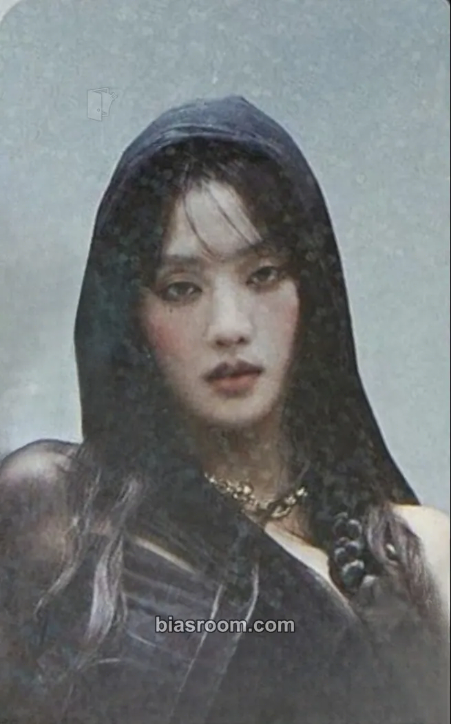Minnie 2 Photocard - i-dle - i-dle K-pop photocard