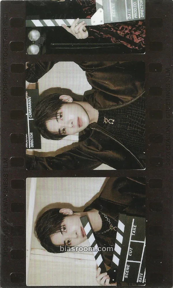 Taehyun Season's Greetings 2023 Photocard - TOMORROW X TOGETHER - TOMORROW X TOGETHER K-pop photocard