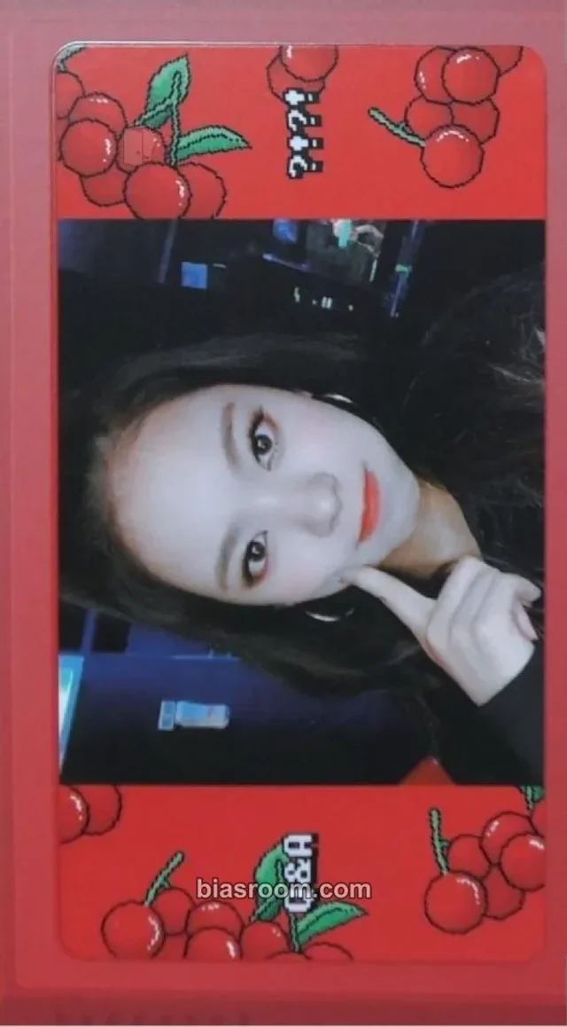 Cherry Bullet - Linlin - Let’s Play Cherry Bullet Album album photocard
