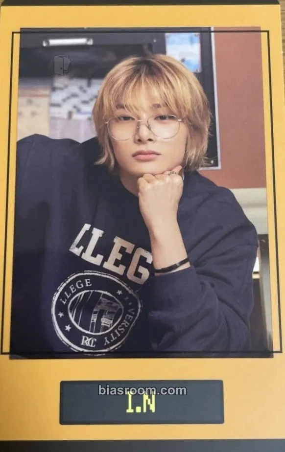 I.N 2025 Japan Season's Greetings - Your Hero Photocard - Stray Kids - Stray Kids K-pop photocard