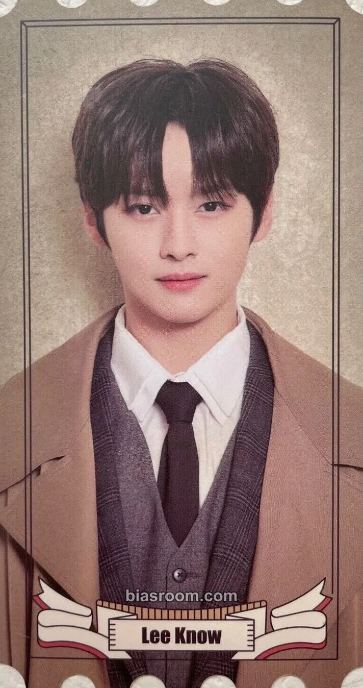 Lee Know 1st #LoveSTAY - SKZ-X Photocard - Stray Kids - Stray Kids K-pop photocard