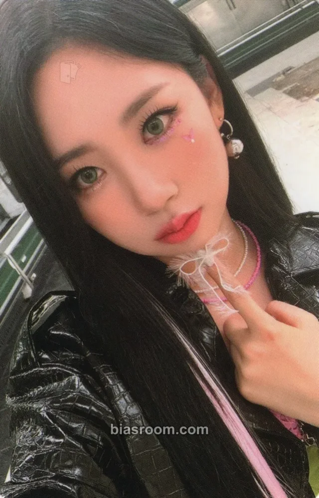 PURPLE KISS - Dosie - Geekyland Album album photocard photobook version