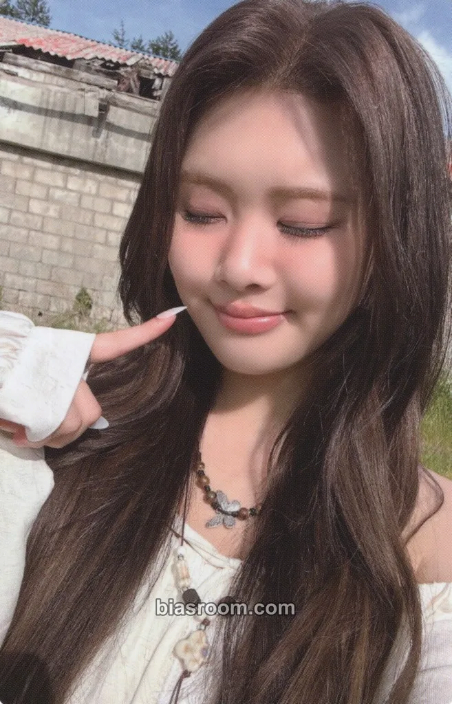 Swan I Miss My... Photocard - PURPLE KISS - PURPLE KISS K-pop photocard