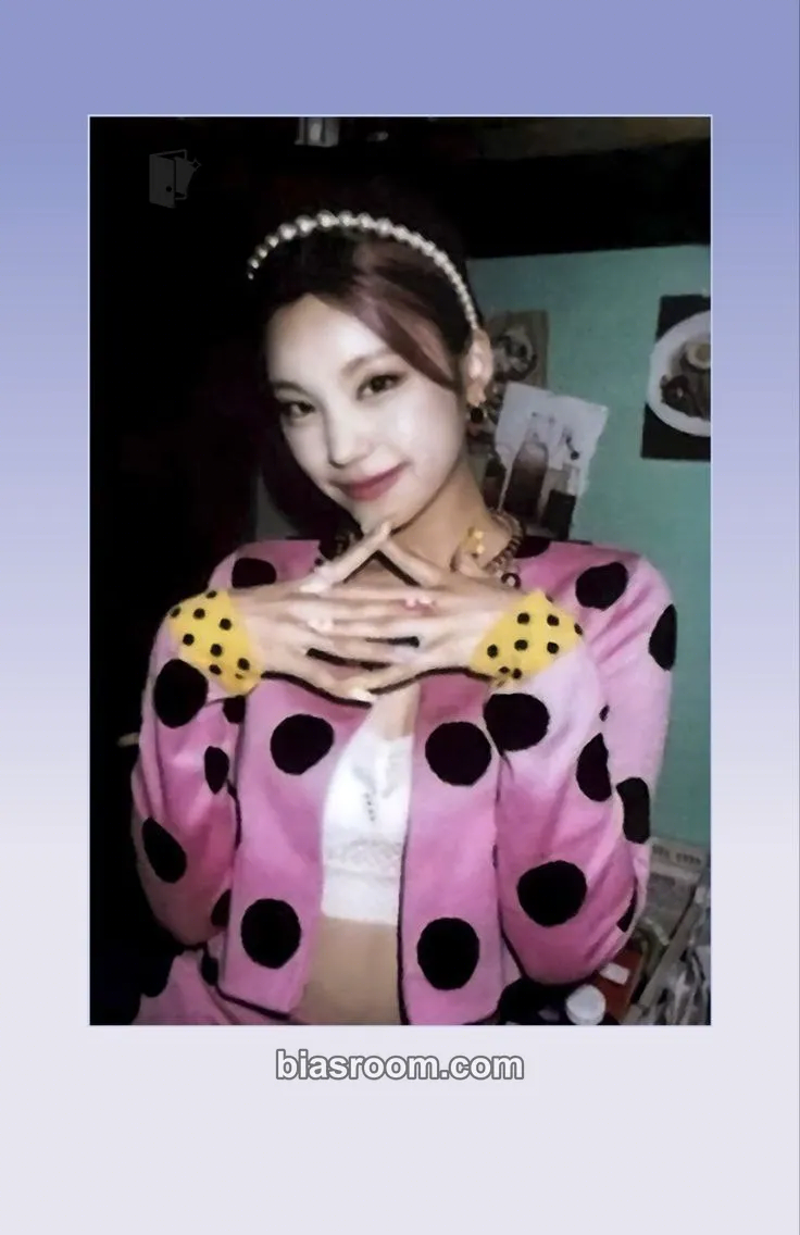 Yeji Crazy in Love Photocard - ITZY - ITZY K-pop photocard