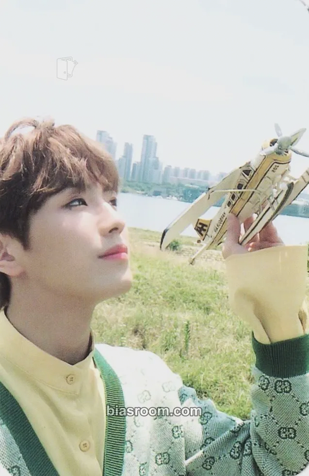 Yonghee HELLO Chapter 1. Hello, Stranger Photocard - CIX - CIX K-pop photocard
