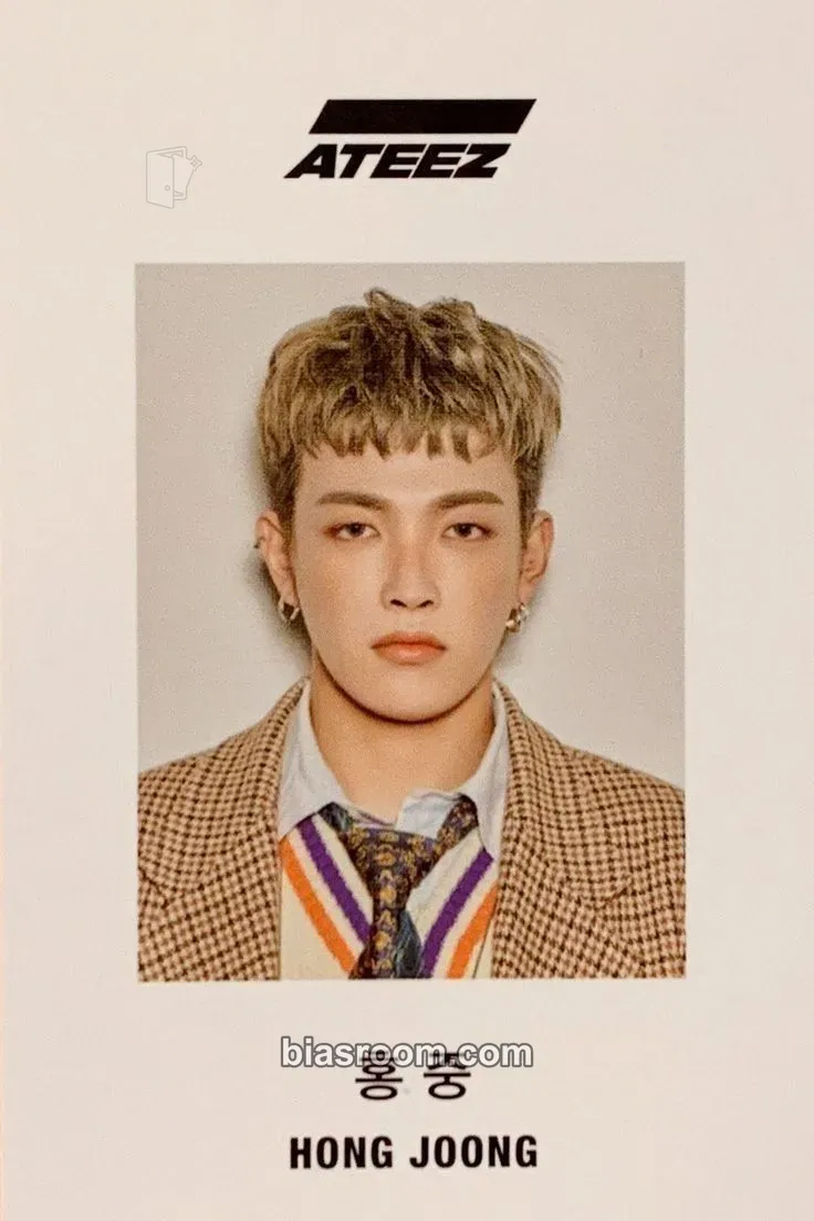 Hongjoong 2020 Season's Greetings Photocard - ATEEZ - ATEEZ K-pop photocard