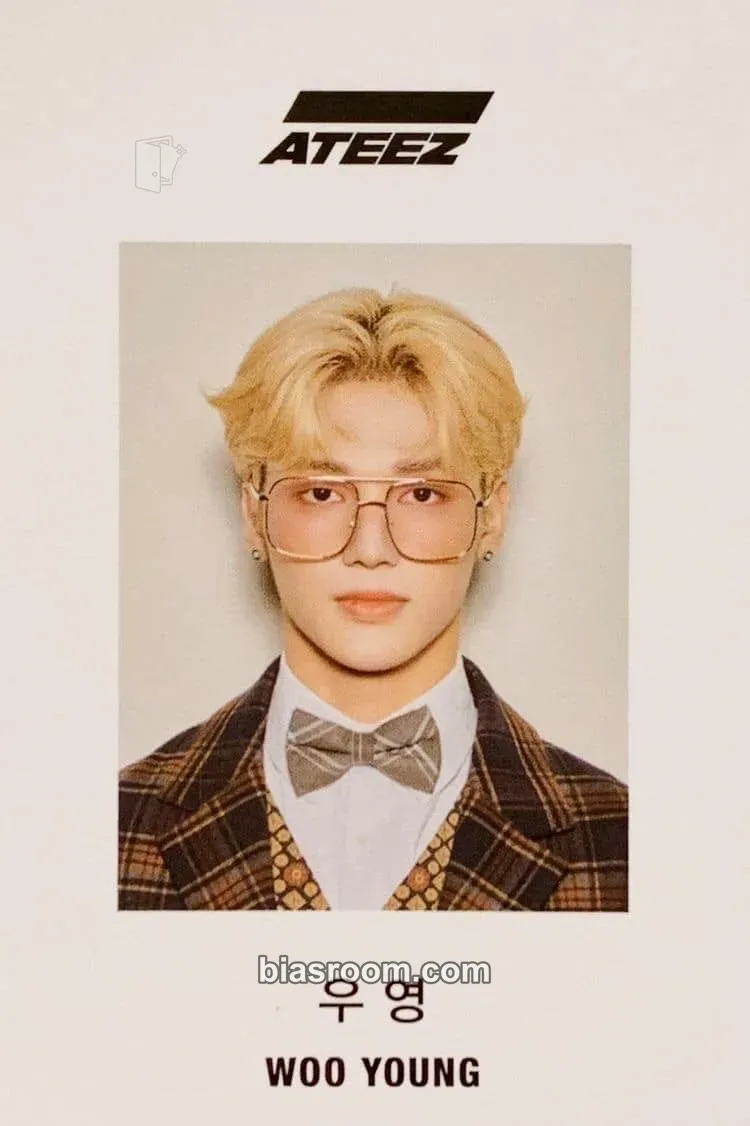 Wooyoung 2020 Season's Greetings Photocard - ATEEZ - ATEEZ K-pop photocard