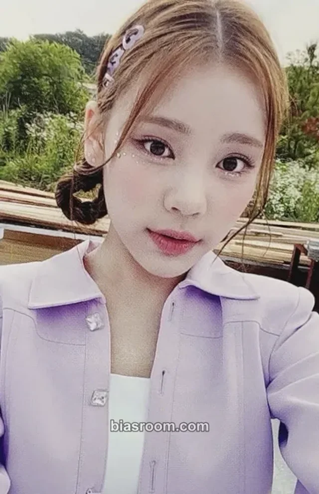 CSR - Sihyeon - Sequence: 7272 Album album photocard