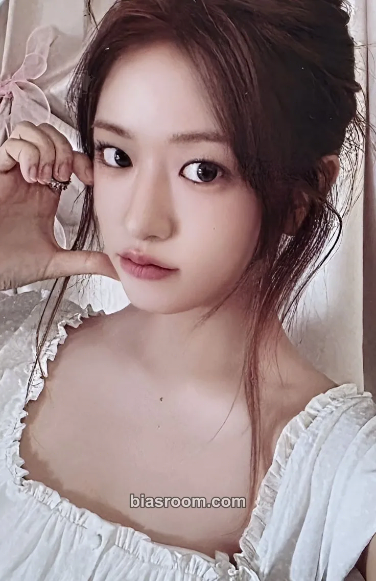 Yujin IVE SECRET Photocard - IVE - IVE K-pop photocard