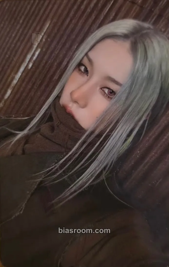 Rui UXLXVE Photocard - XLOV - XLOV K-pop photocard