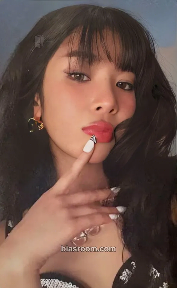 Sophia BEAUTIFUL CHAOS Photocard - KATSEYE - KATSEYE K-pop photocard
