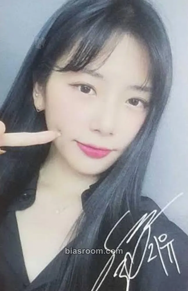 JiU Endless Night Photocard - Dreamcatcher - Dreamcatcher K-pop photocard