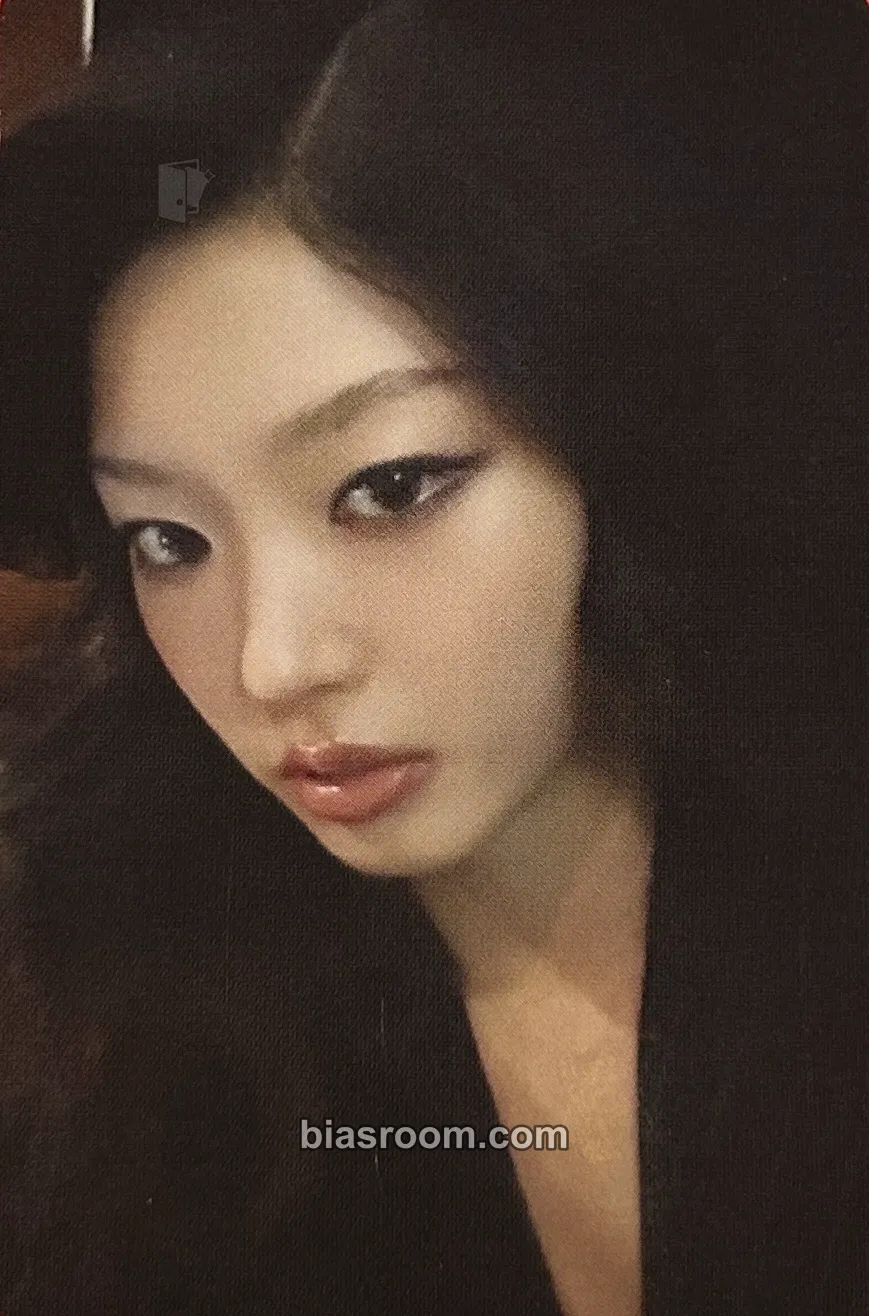 Yoonchae BEAUTIFUL CHAOS Photocard - KATSEYE - KATSEYE K-pop photocard