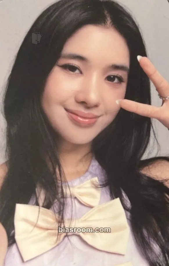 Sophia SIS (Soft Is Strong) Photocard - KATSEYE - KATSEYE K-pop photocard
