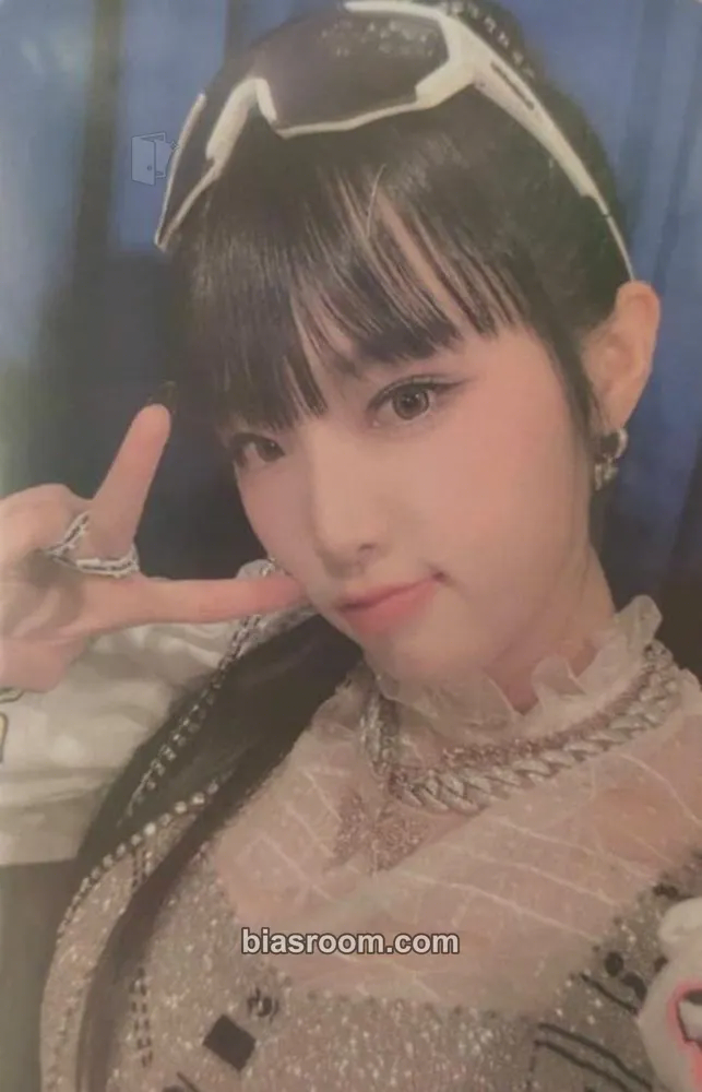 Yena SMiLEY Photocard - Yena K-pop photocard